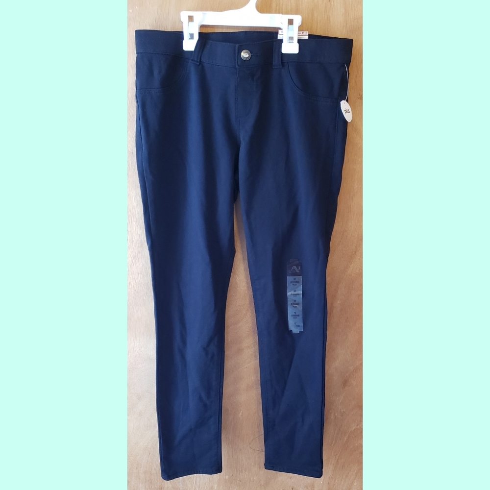 NWT Girls Black Knit Jeggings Size: 12 Plus